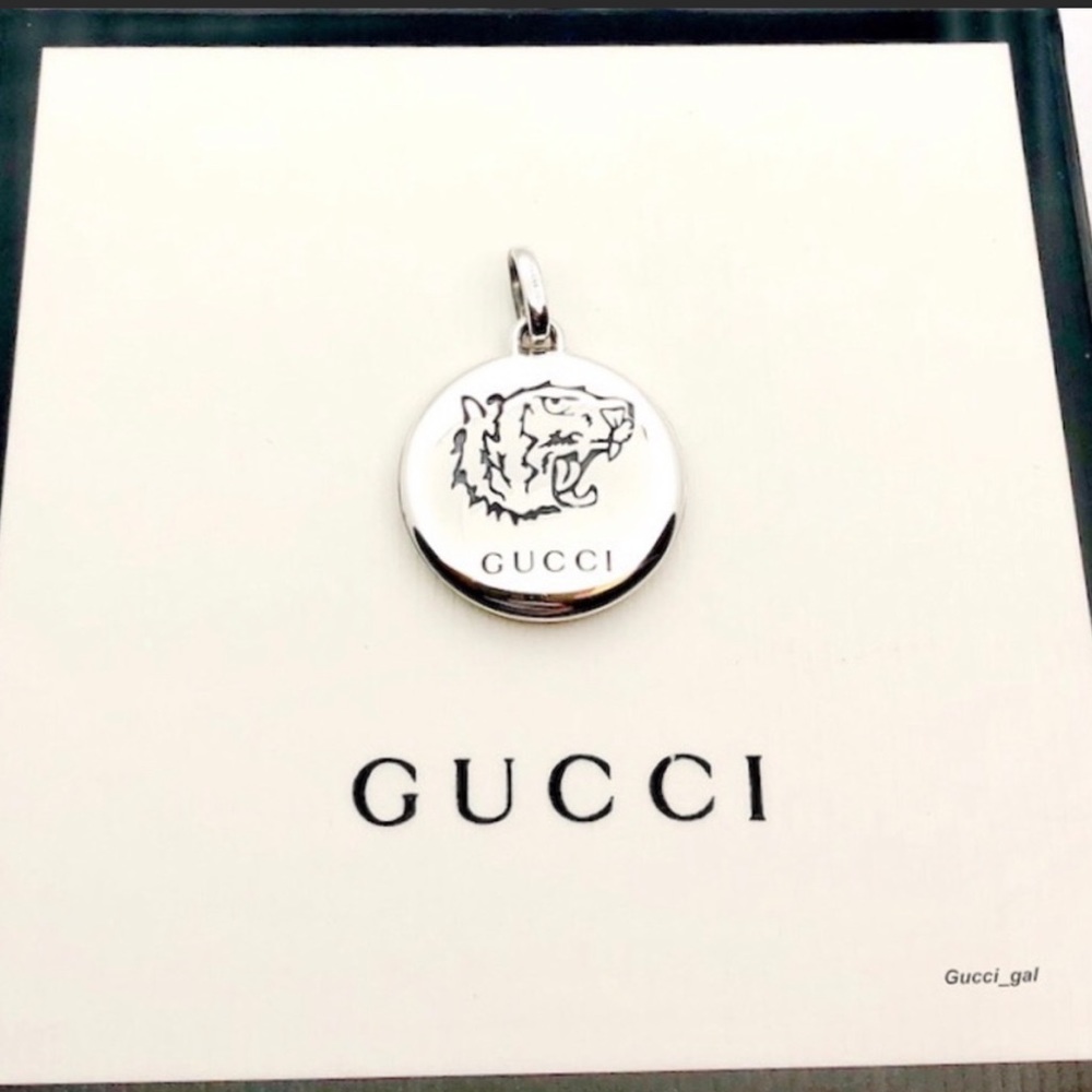 New Authentic Gucci Blind For Love Reversible Tiger Charm